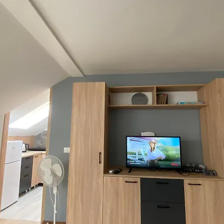 Netflix Cloud 2